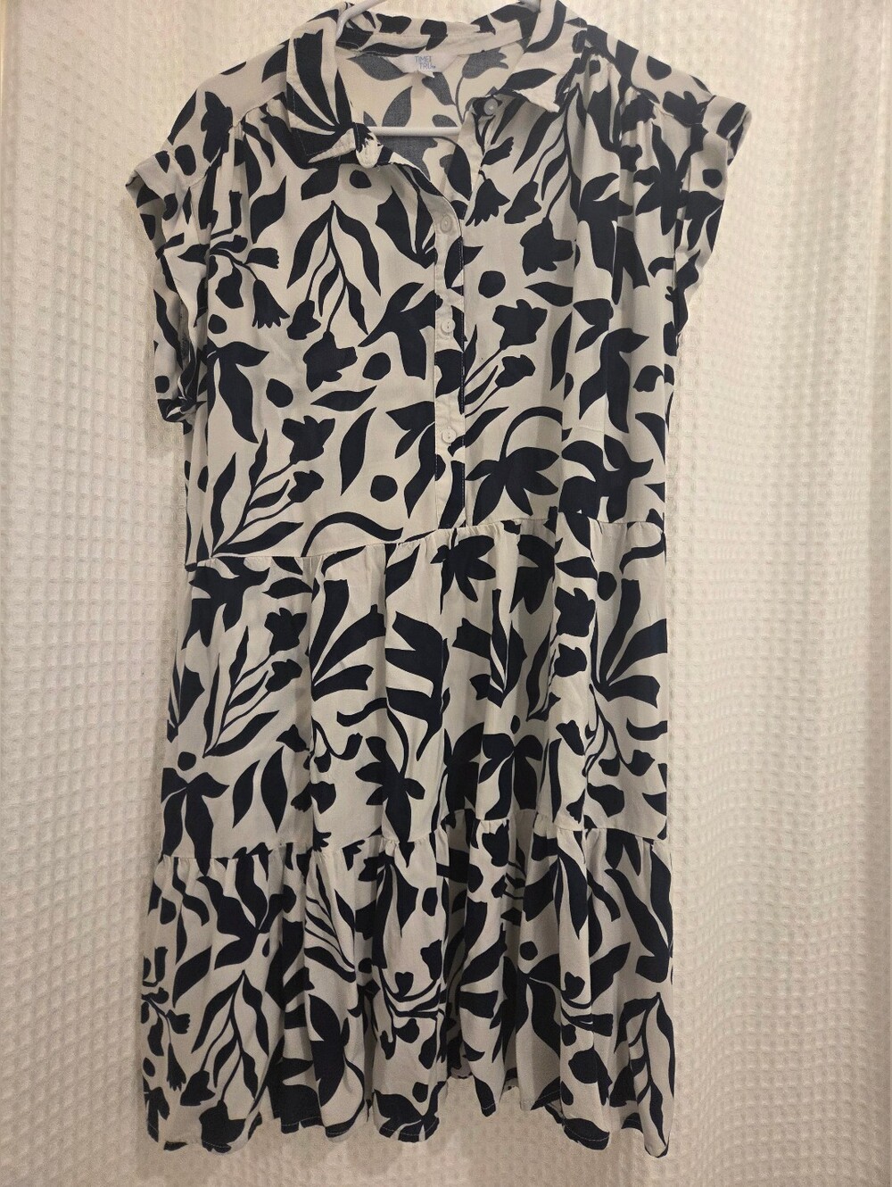 Time and Tru Navy and White Floral Button-Up Dress